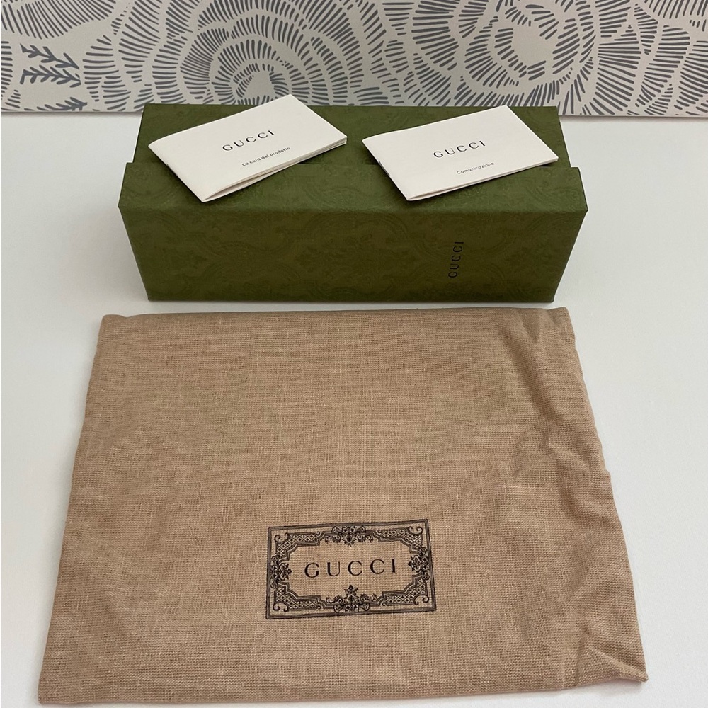 Beautiful New in Box Gucci Flora Herbarium Pouch retail $599 - Picture 11 of 13